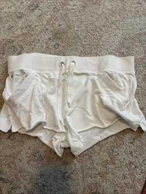 Women's Victoria’s Secret White Knit Lounge Shorts Size Large